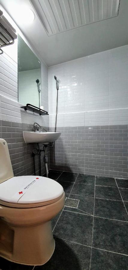 New Sun Guesthouse Myeongdong Seul Esterno foto